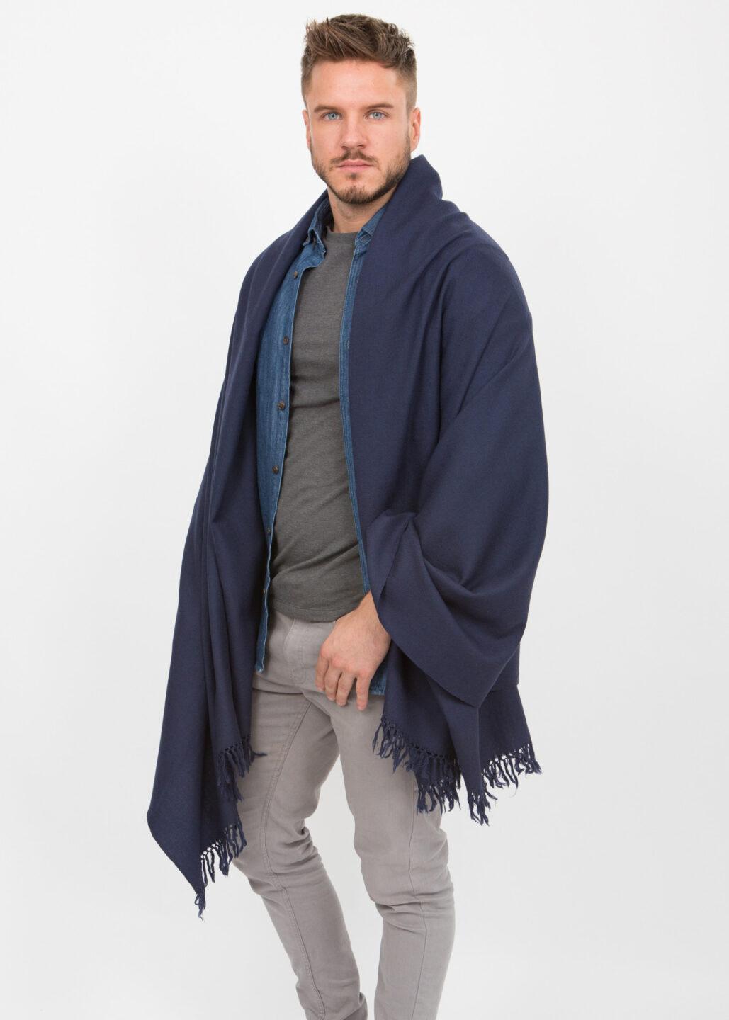 Menâ€™s Oversized Merino Wool Scarf in Navy Blue Twill Weave