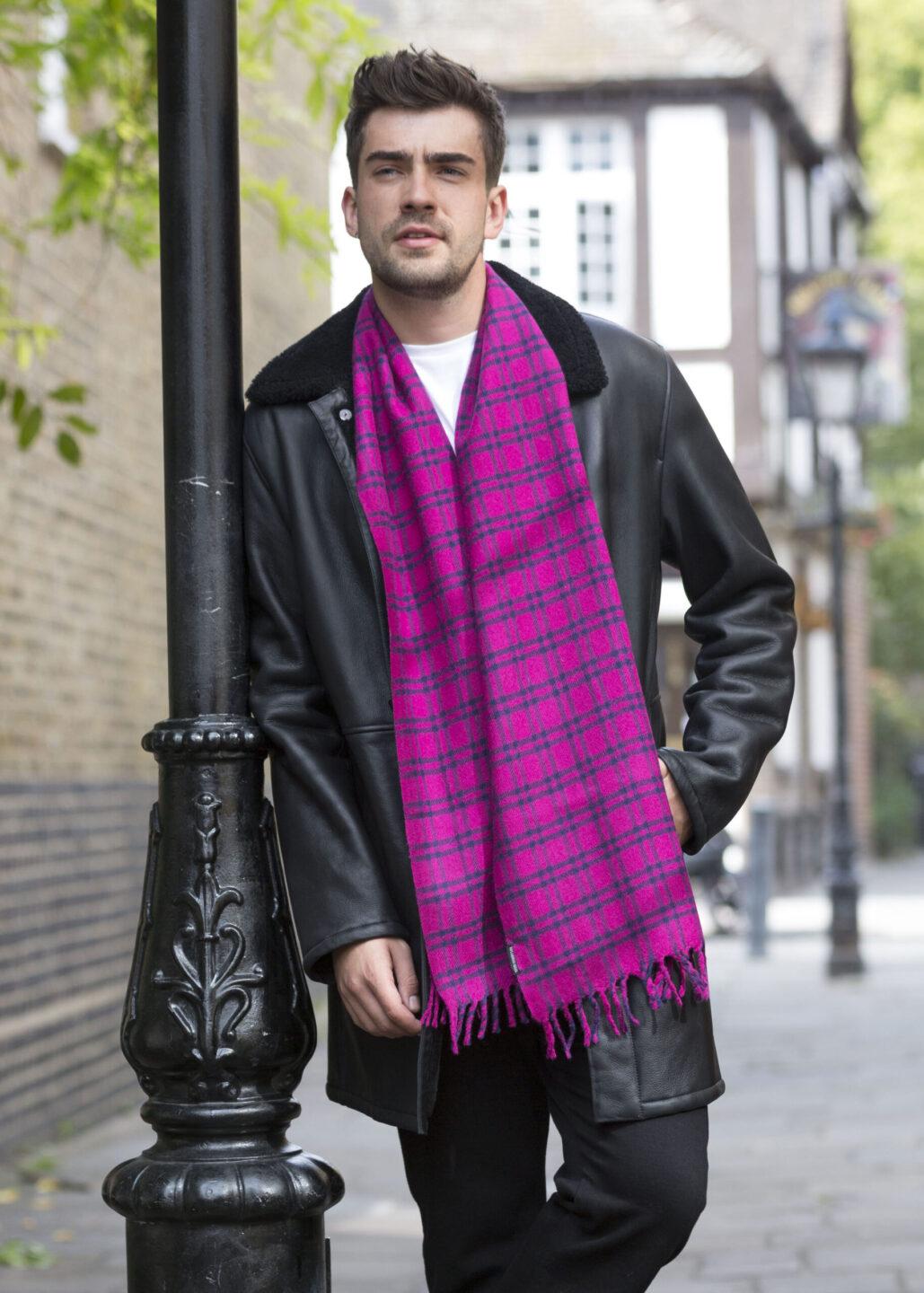 Handloom Tweed Merino Wool Plaid Scarf Pink