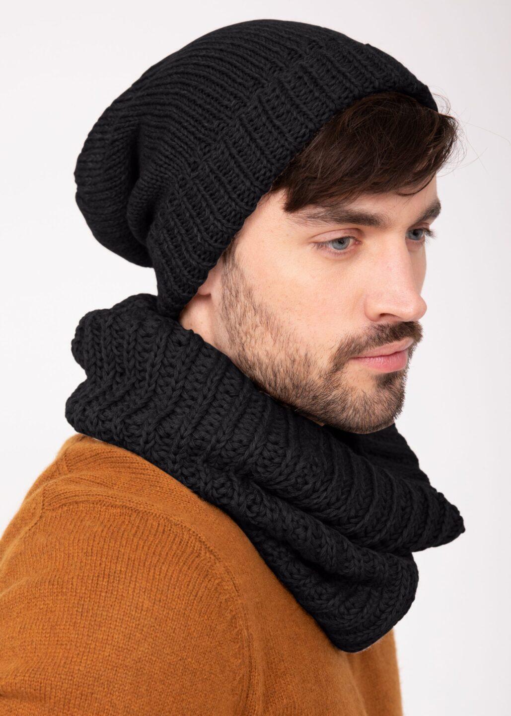 Merino Slouchy Knit Beanie Black