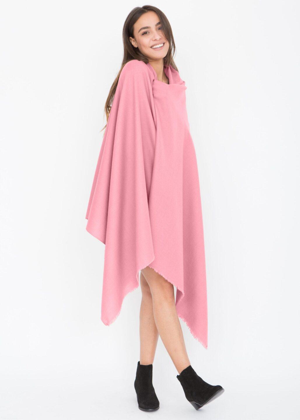 Zarude and Pink Scarf Cape Caped Dada form Zarude 2-Pack - Holding